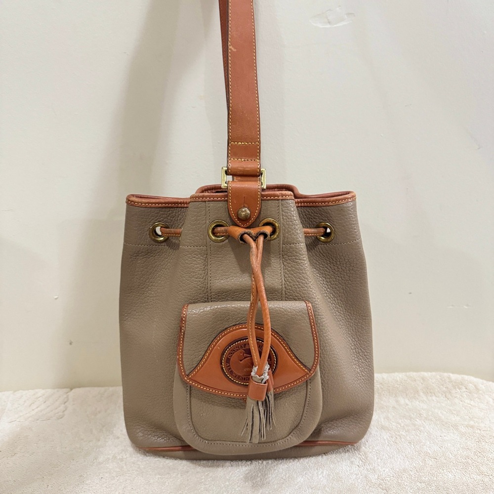 Vintage Dooney & Bourke Women's AWL Taupe Drawstring Bucket Shoulder Bag USA